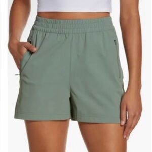 Sweaty Betty Green Shorts with Zip Pockets - Like New